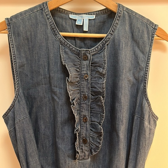 NWOT Draper James belted sleeveless chambray ruffle shift dress - Picture 2 of 7